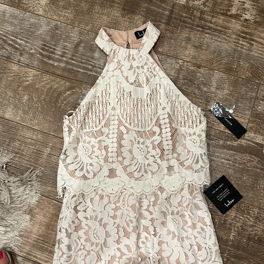 NWT Lulus Sz Xs white lace  jumpsuit with ecru lining.